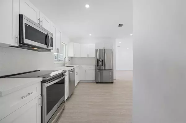 Hollywood, FL 33020,2601 Taylor St