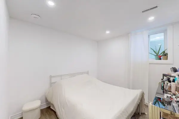 Richmond Hill, ON L4E 4H4,107 Bel Canto CRES W #Basement