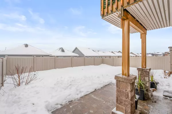 Orillia, ON L3V 8K3,3105 Monarch DR E