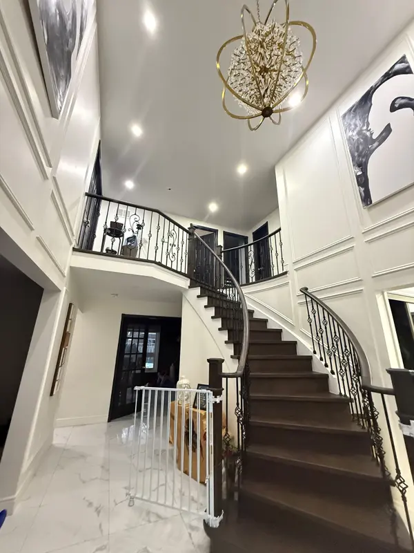 Brampton, ON L6Z 4L4,8 Strangway CT