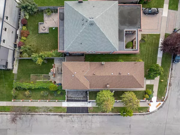 Toronto W04, ON M6L 2M3,135 Jay ST