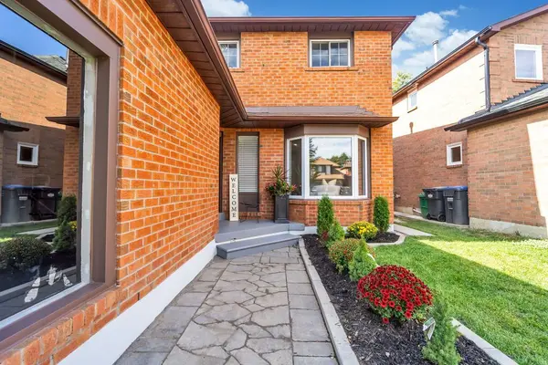 Brampton, ON L6S 5G7,57 Lord Simcoe DR #Upper