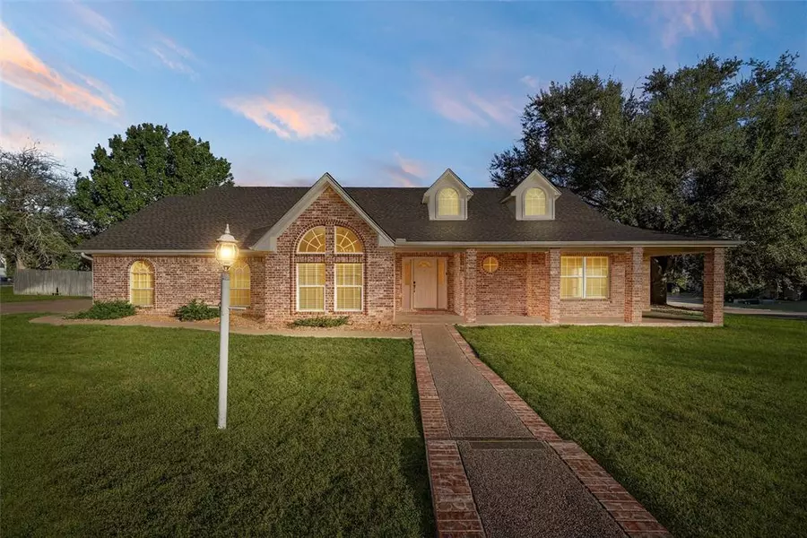 306 Baker Lane, Robinson, TX 76706