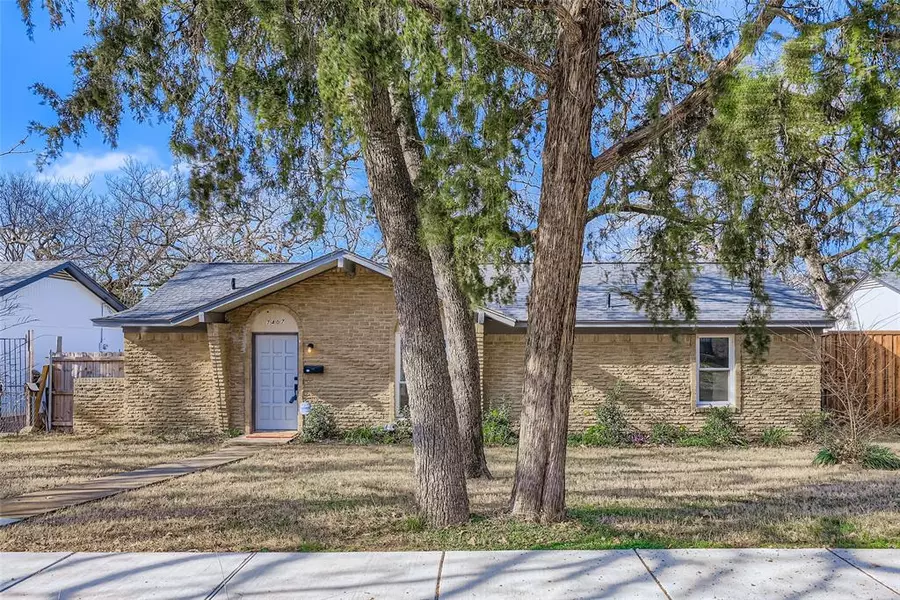 7407 Gayglen Drive, Dallas, TX 75217