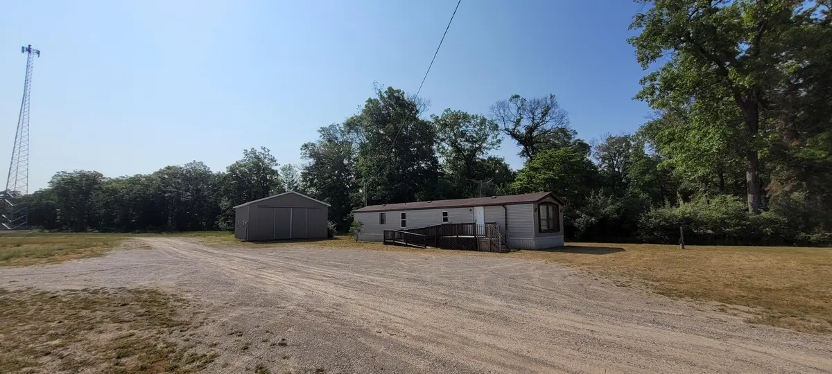 6634 N Woodbridge RD, Merrill Twp, MI 49349