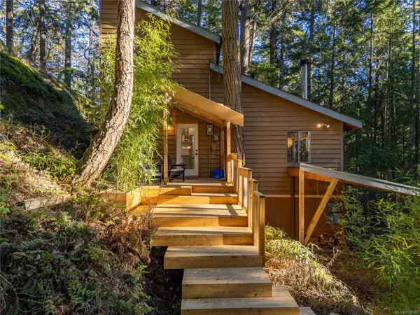 4708 Captains Cres, Pender Island, BC V0N 2M0