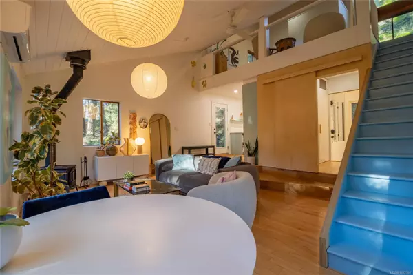 Pender Island, BC V0N 2M0,4708 Captains Cres