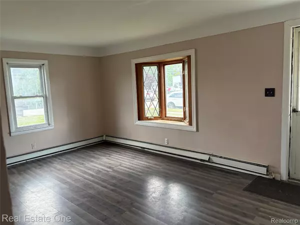 Warren, MI 48092,5873 Elmgrove AVE