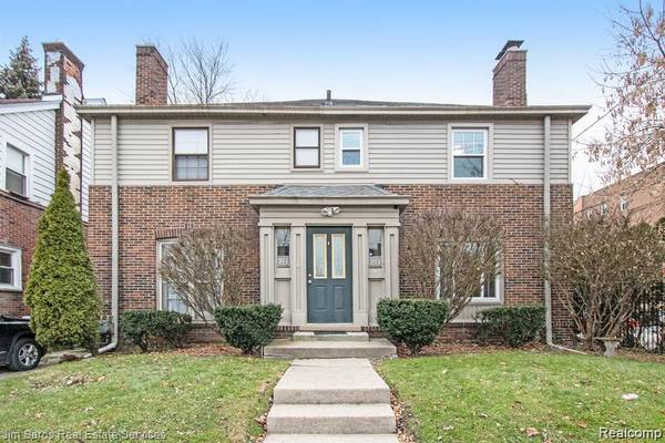 913 Alter RD, Detroit, MI 48215