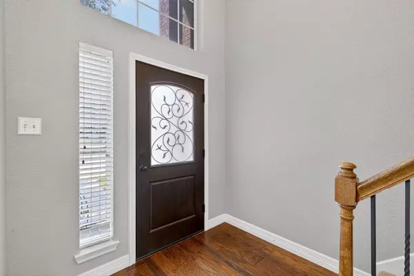 Lewisville, TX 75077,709 Summit Ridge