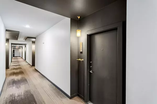 Dallas, TX 75219,4040 N Hall Street #107