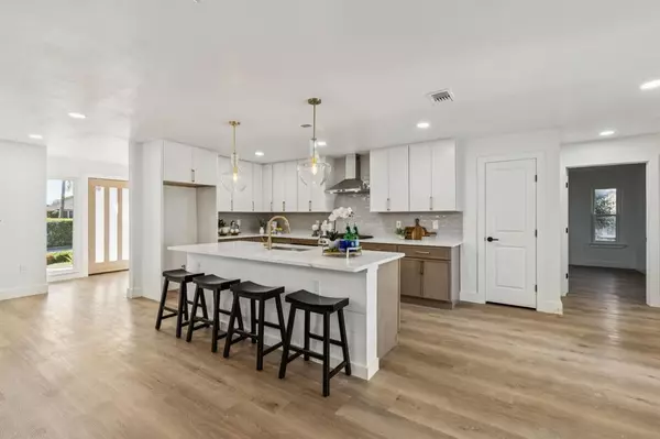 Dallas, TX 75248,6005 Berry Trail Court