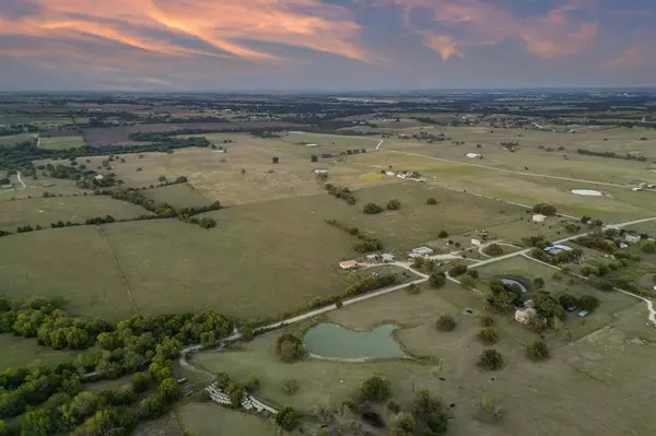 Gainesville, TX 76240,1258 County Road 352 Road