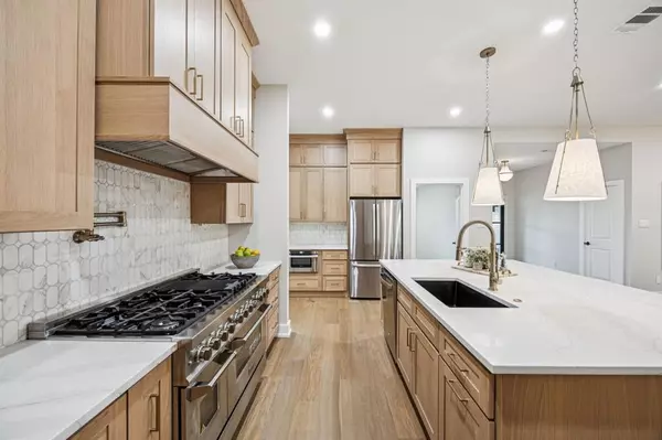 Dallas, TX 75244,4408 Forest Bend