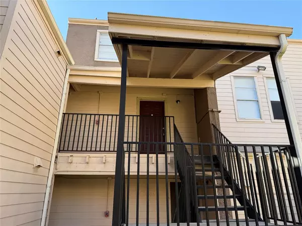 5502 Boca Raton Boulevard #428, Fort Worth, TX 76112