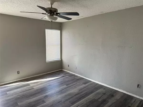 Fort Worth, TX 76112,5502 Boca Raton Boulevard #428