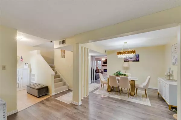 Richardson, TX 75081,527 Towne House Lane