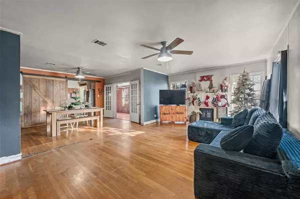 Waco, TX 76707,2901 Cole Avenue