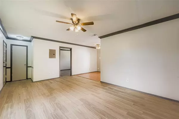 Dallas, TX 75217,7407 Gayglen Drive