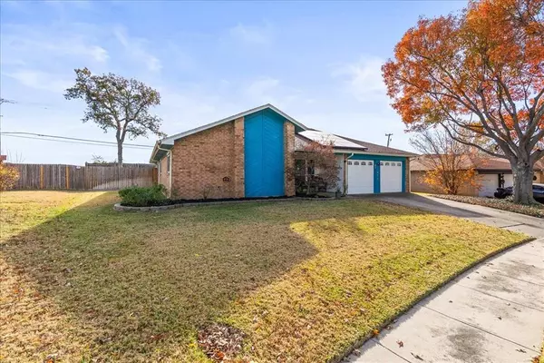 Bedford, TX 76021,3432 Vine Ridge