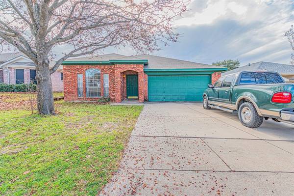 10225 Pleasant Mound Drive, Fort Worth, TX 76108