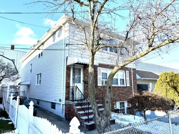 Kearny Town, NJ 07032,447 Elm St