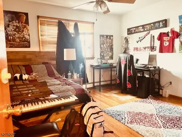 447 Elm St, Kearny Town, NJ 07032