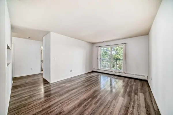 21 Dover PT SE #312, Calgary, AB T3B 3K4