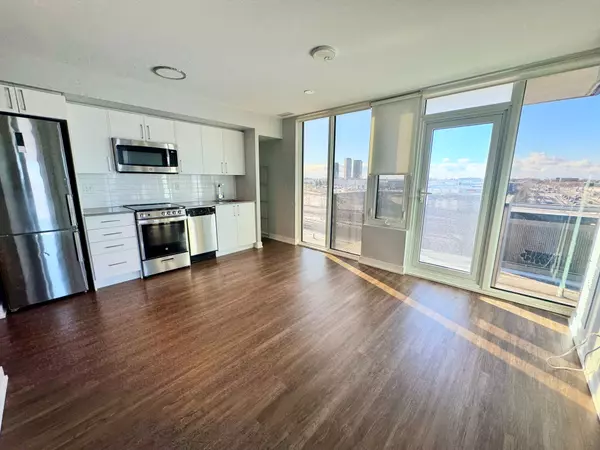 Toronto C06, ON M3H 0E2,38 Monte Kwinter CT #620