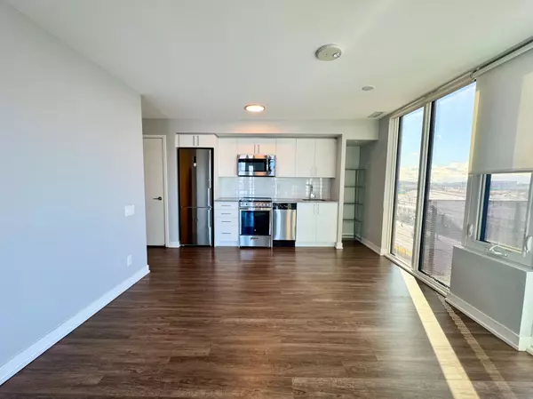 Toronto C06, ON M3H 0E2,38 Monte Kwinter CT #620