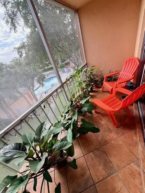 Tamarac, FL 33321,8390 LAGOS DE CAMPO BL #305