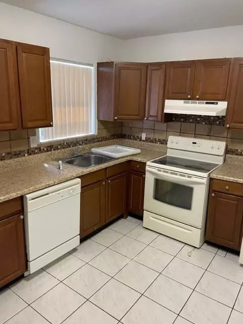 Coral Springs, FL 33065,8502 NW 35th St #1