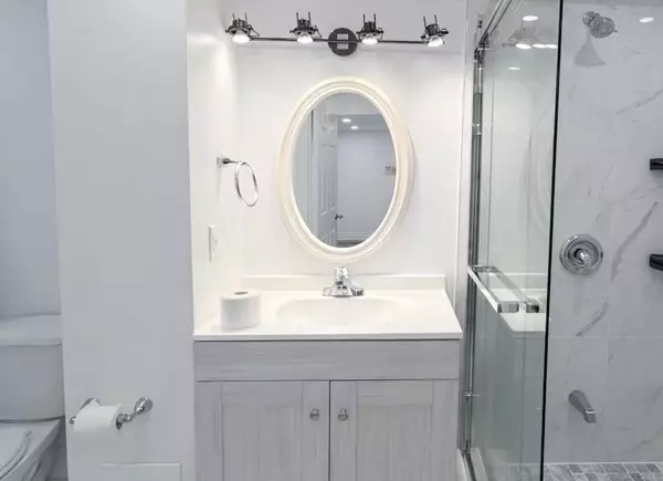 Markham, ON L6C 2X5,135 Warren Bradley ST #Bsmt