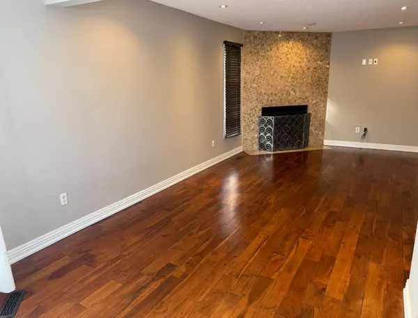 Mississauga, ON L5M 4J6,2636 Credit Valley RD