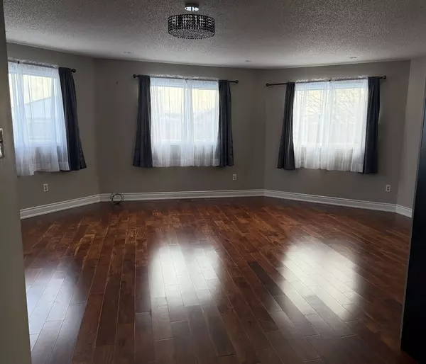 Mississauga, ON L5M 4J6,2636 Credit Valley RD