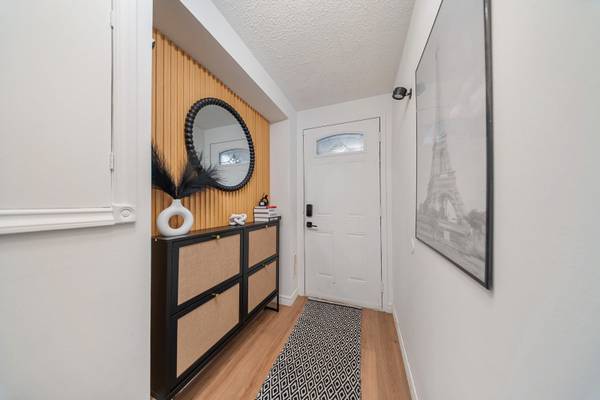 Brampton, ON L6X 4X6,19 Spadina RD