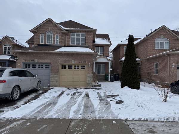 7610 Black Walnut TRL, Mississauga, ON L5N 8A7