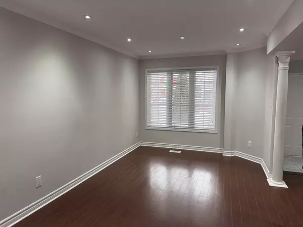 Mississauga, ON L5N 8A7,7610 Black Walnut TRL