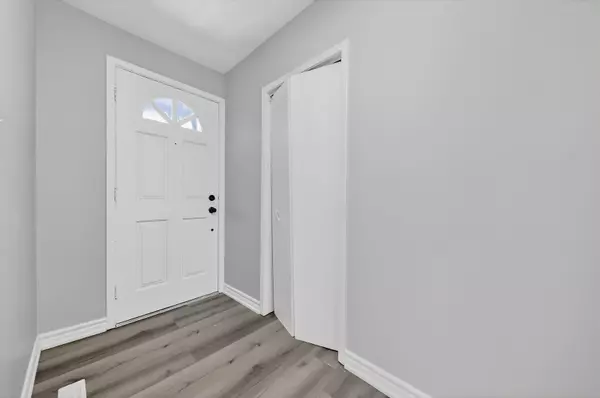 Toronto W05, ON M3N 2R2,5 Forge DR