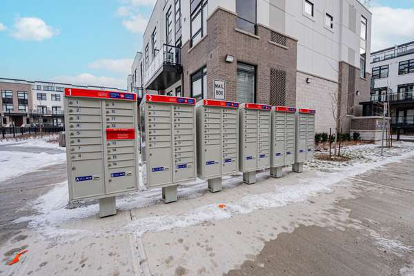 Milton, ON L9E 0J2,1589 Rose WAY #105