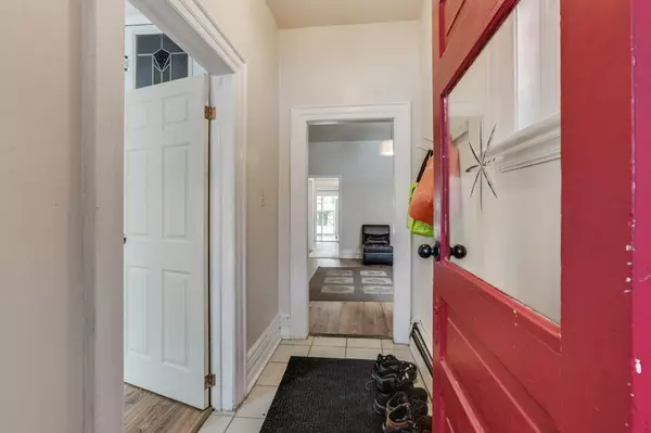 London East, ON N6A 3W4,802 Waterloo ST