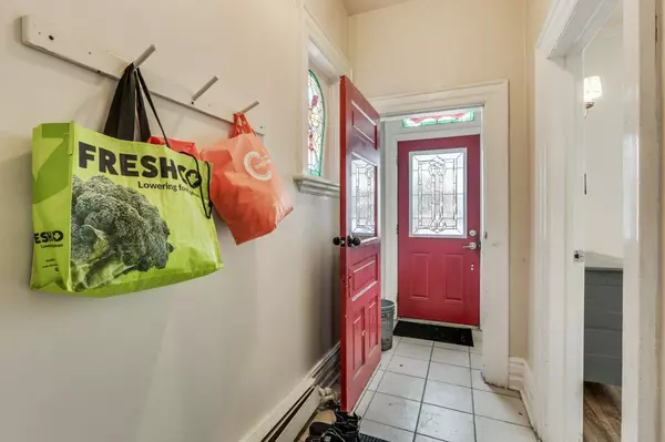 London East, ON N6A 3W4,802 Waterloo ST