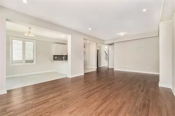 Stittsville - Munster - Richmond, ON K0A 2Z0,73 Hackamore CRES