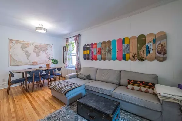 West Centre Town, ON K1Y 2G1,138 Bayswater AVE