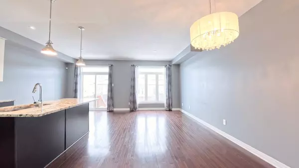 Leitrim, ON K1T 0L1,617 Sunburst ST