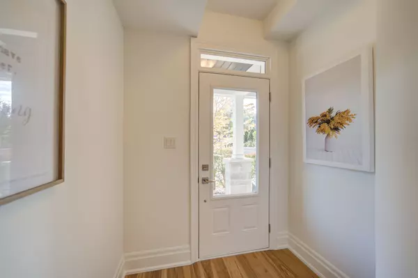 Hamilton, ON L9B 2G7,111 Wilson ST E #2