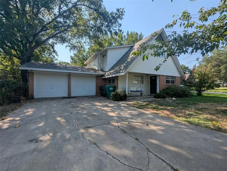 2924 Longfellow Lane, Denton, TX 76209