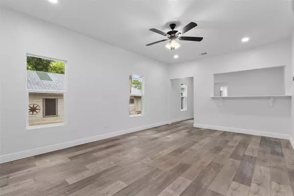 Paris, TX 75460,1017 E Washington Street