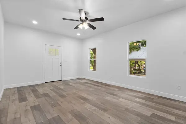 Paris, TX 75460,1017 E Washington Street