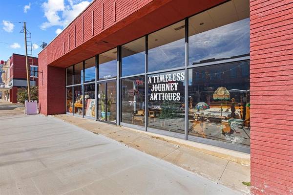 Denison, TX 75020,431 W Main Street